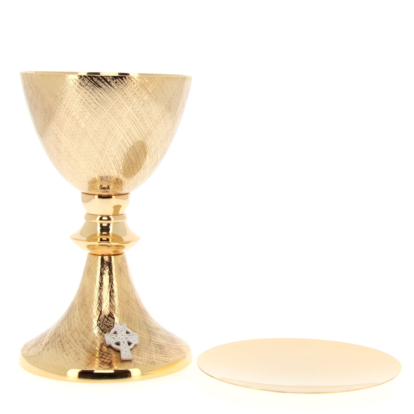 Calice con patena in ottone con bagno oro. Dimensioni 20x11,5 cm
