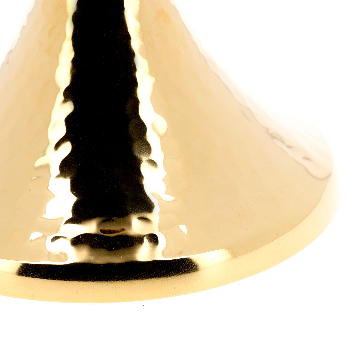 Pisside in ottone bagnato oro. Dimensioni 20,5x11,5 cm