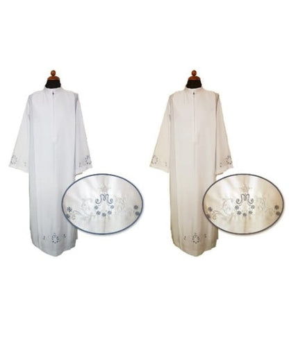 Camice Sacerdotale con piegoni e ricami Mariani davanti dietro e maniche. Misto cotone poliestere