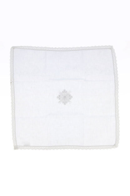 Corporale in misto lino con ricamo croce. Dimensioni 47x47 cm