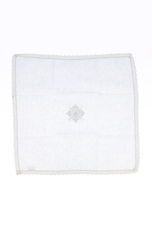 Corporale in misto lino con ricamo croce. Dimensioni 47x47 cm