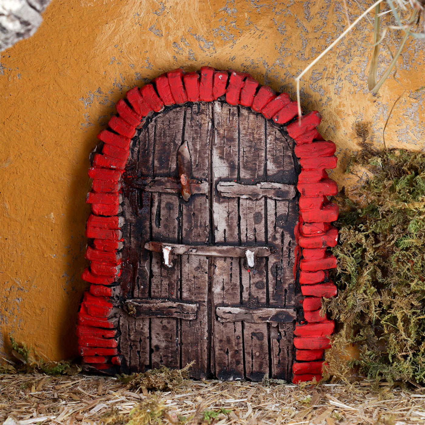 Capanna con porta in gesso. Dimensioni 42x28x18 cm