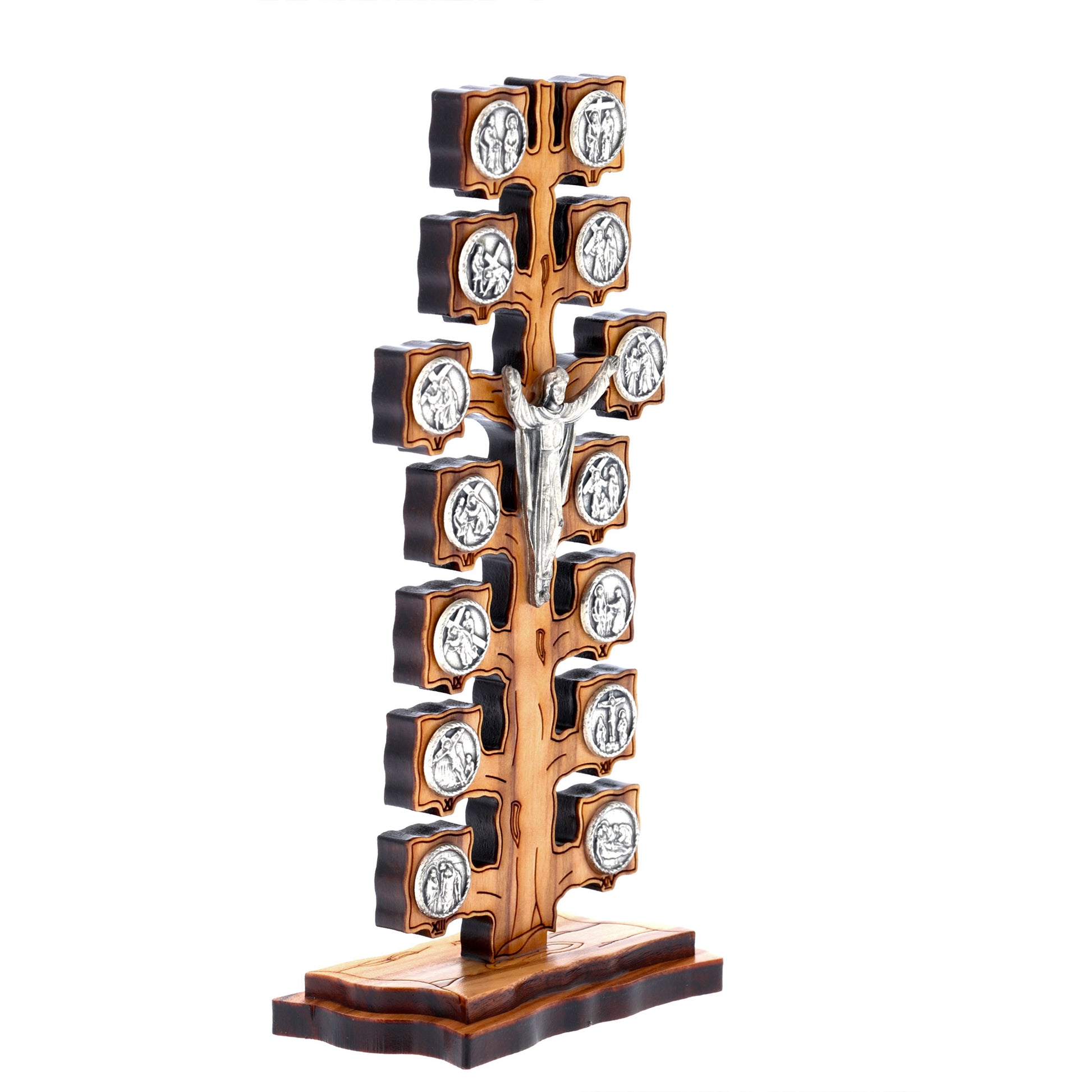 Via Crucis in legno d'olivo sagomato albero con stazioni in metallo e base. Dimensioni 5,5x13,5 cm
