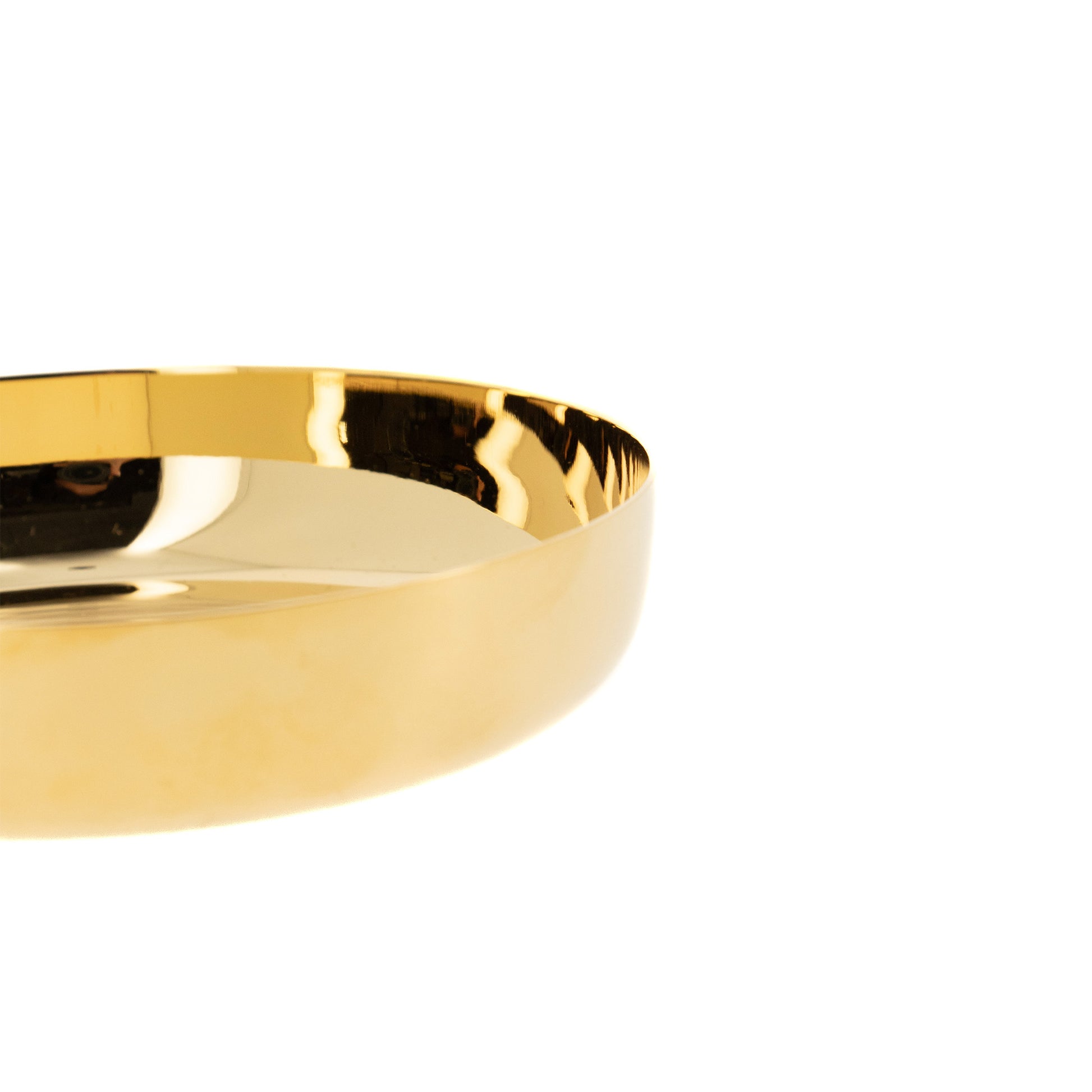 Patena offertoriale in ottone dorato. Diametro 12 cm