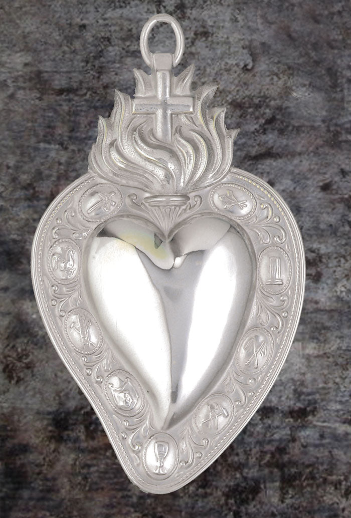 Cuore Votivo Passione, in argento 925. Dimensioni 8x14 cm