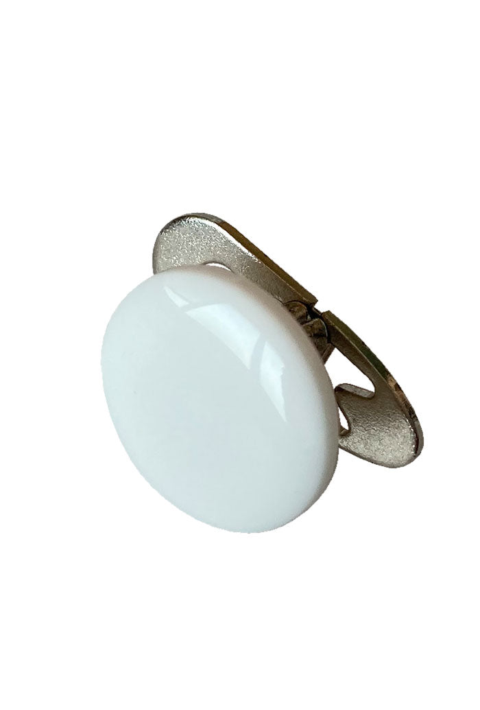 Bottone retro collo in resina. Diametro 1 cm