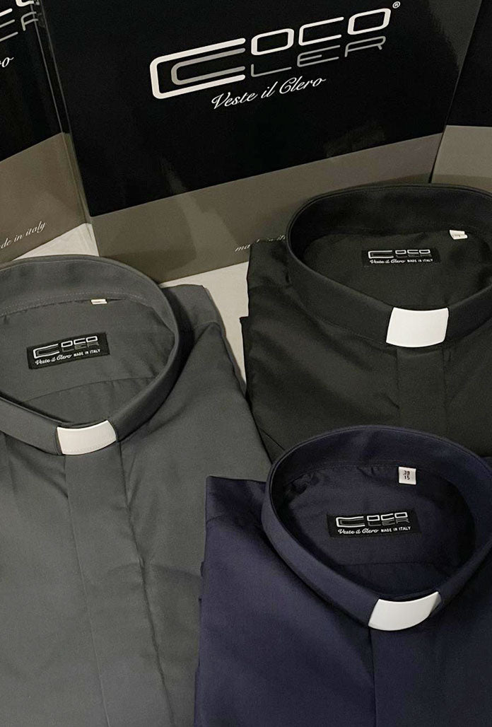 Camicia blu, manica corta, cotone, collo clergy
