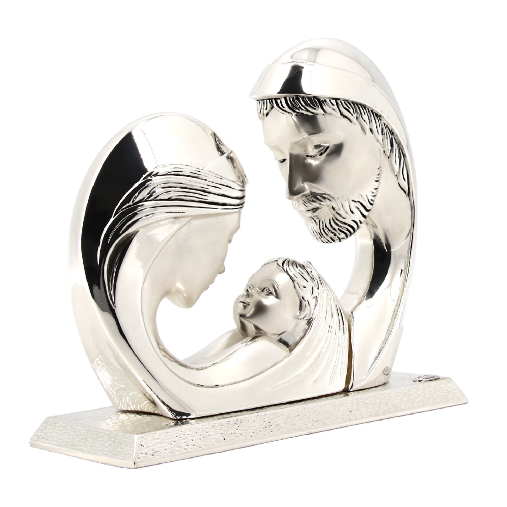 Sacra Famiglia in resina argentata con base. Altezza 21 cm