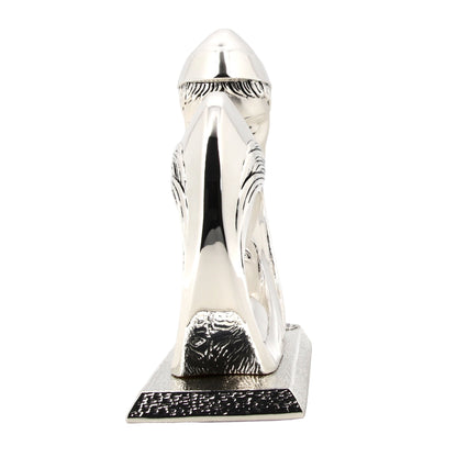 Sacra Famiglia in resina argentata con base. Altezza 21 cm