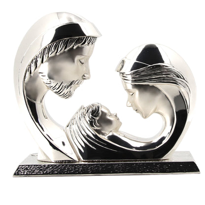 Sacra Famiglia in resina argentata con base. Altezza 21 cm