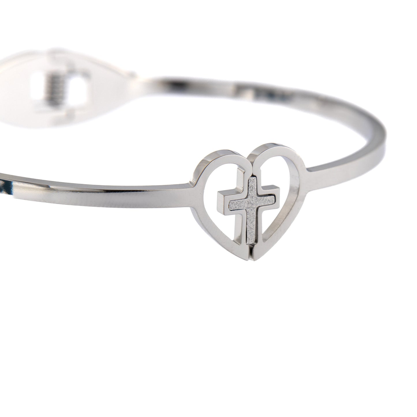 Bracciale rigido in acciaio con cuore e croce. Dimensioni 6,5x5 cm