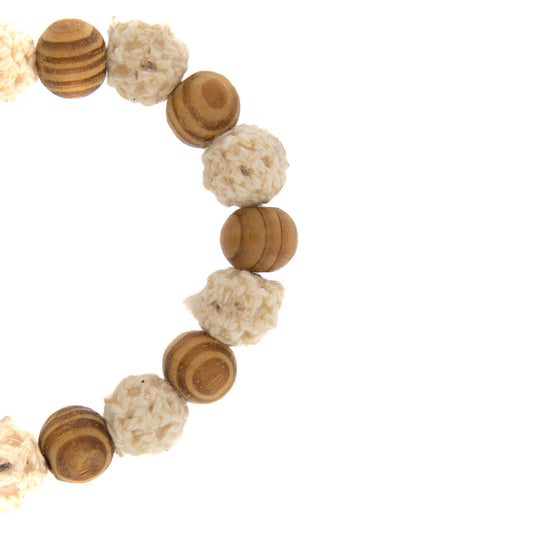 Bracciale elastico con grani in legno e merletto decorato