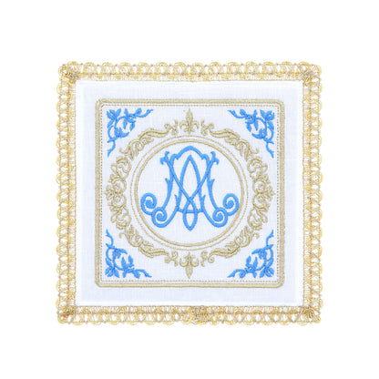 Servizio da Altare in lino, con ricamo simbolo mariano dorato e celeste