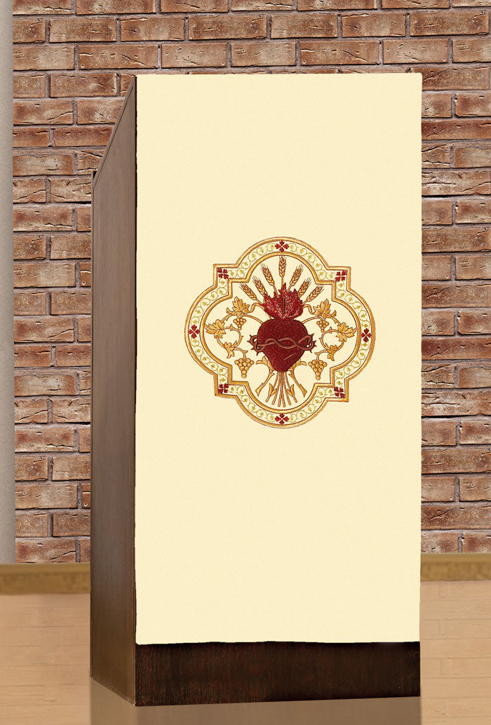 Coprileggio ricamato Sacro Cuore. Dimensioni 55x250 cm