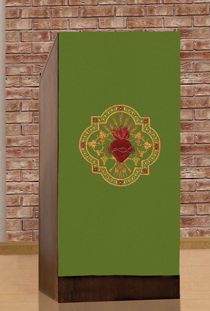 Coprileggio ricamato Sacro Cuore. Dimensioni 55x250 cm