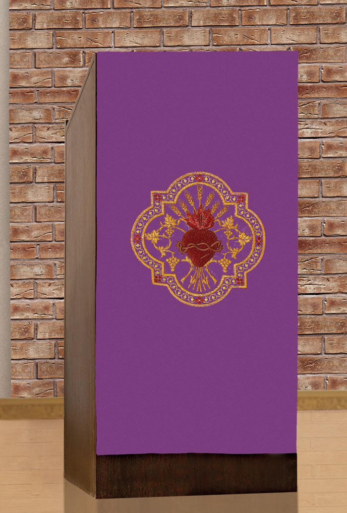 Coprileggio ricamato Sacro Cuore. Dimensioni 55x250 cm