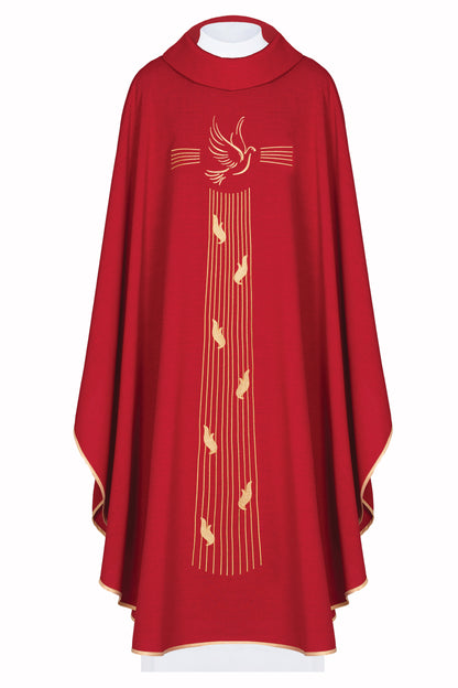 Casula rossa con ricamo dorato Spirito Santo