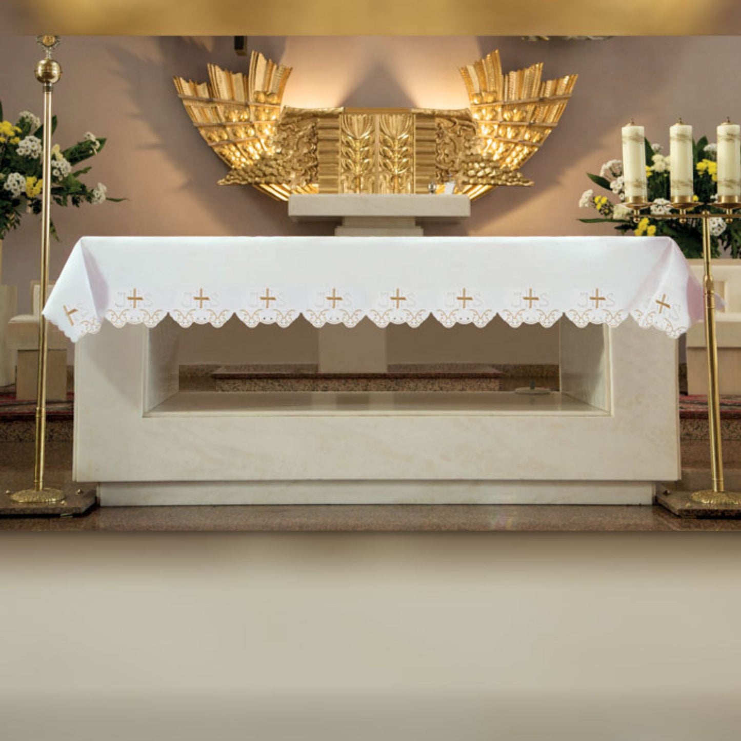 Tovaglia da altare con ricamo JHS e Croce dorata. Dimensione 165x300 cm