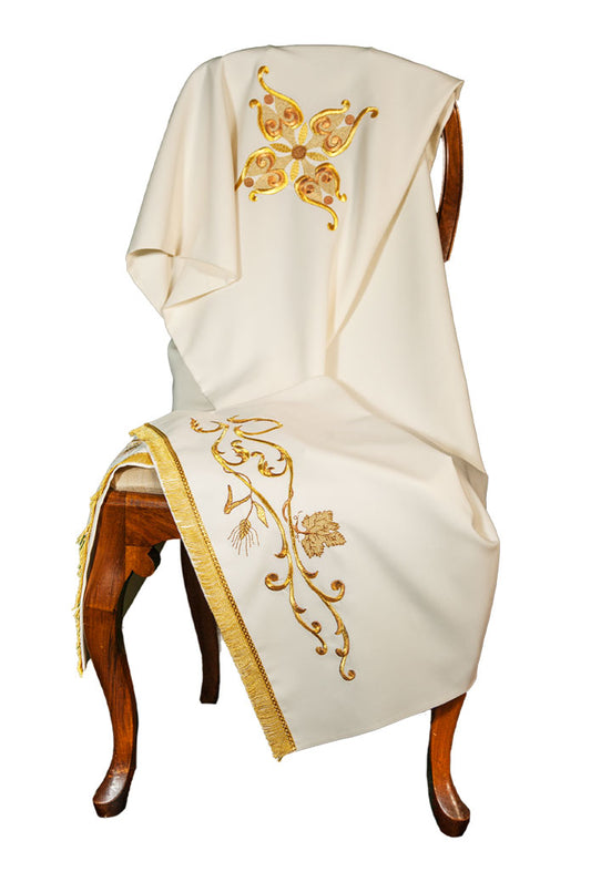 Velo omerale ricamato su tessuto poliestere