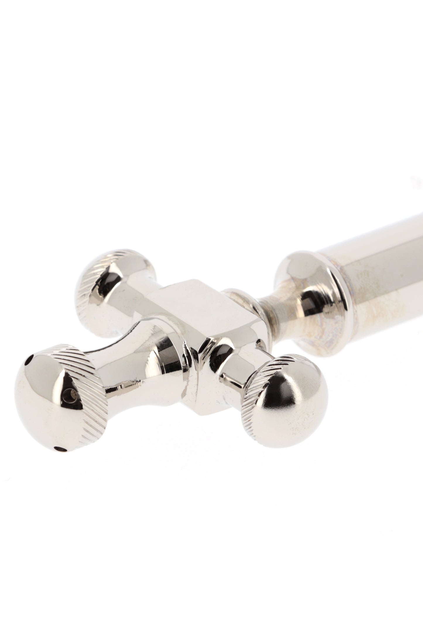 Aspersorio croce in ottone argentato con custodia. Dimensioni 1,5x20cm