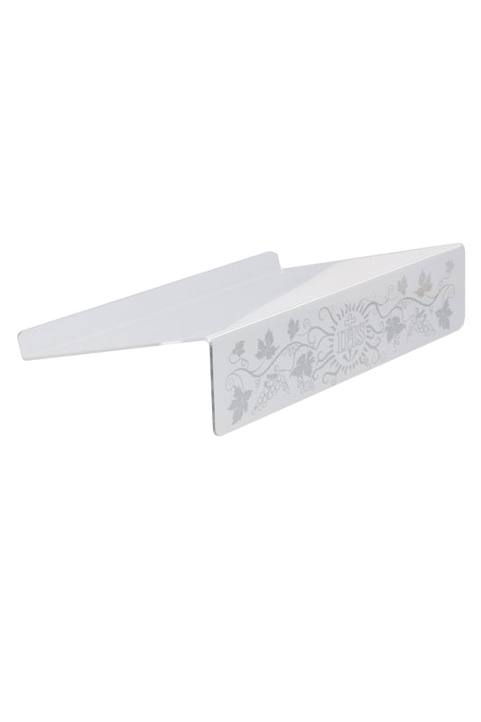 Leggio in plexiglass con dettagli argentati. Dimensioni 40x26 cm