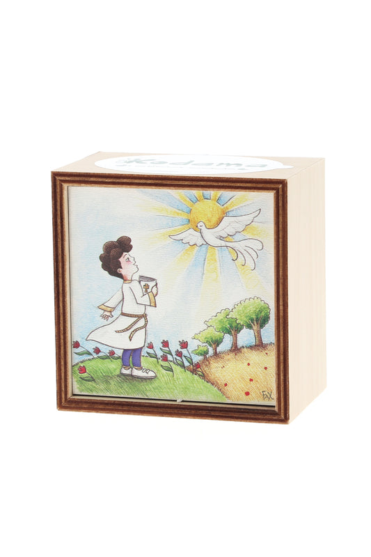 Piantina Kodama in cubo di legno - immagine Comunione bimbo. Dimensioni 10x10 cm