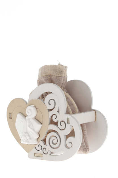 Sacchetto per confetti su Cuore in legno e applicazione in porcellana. Altezza 8 cm