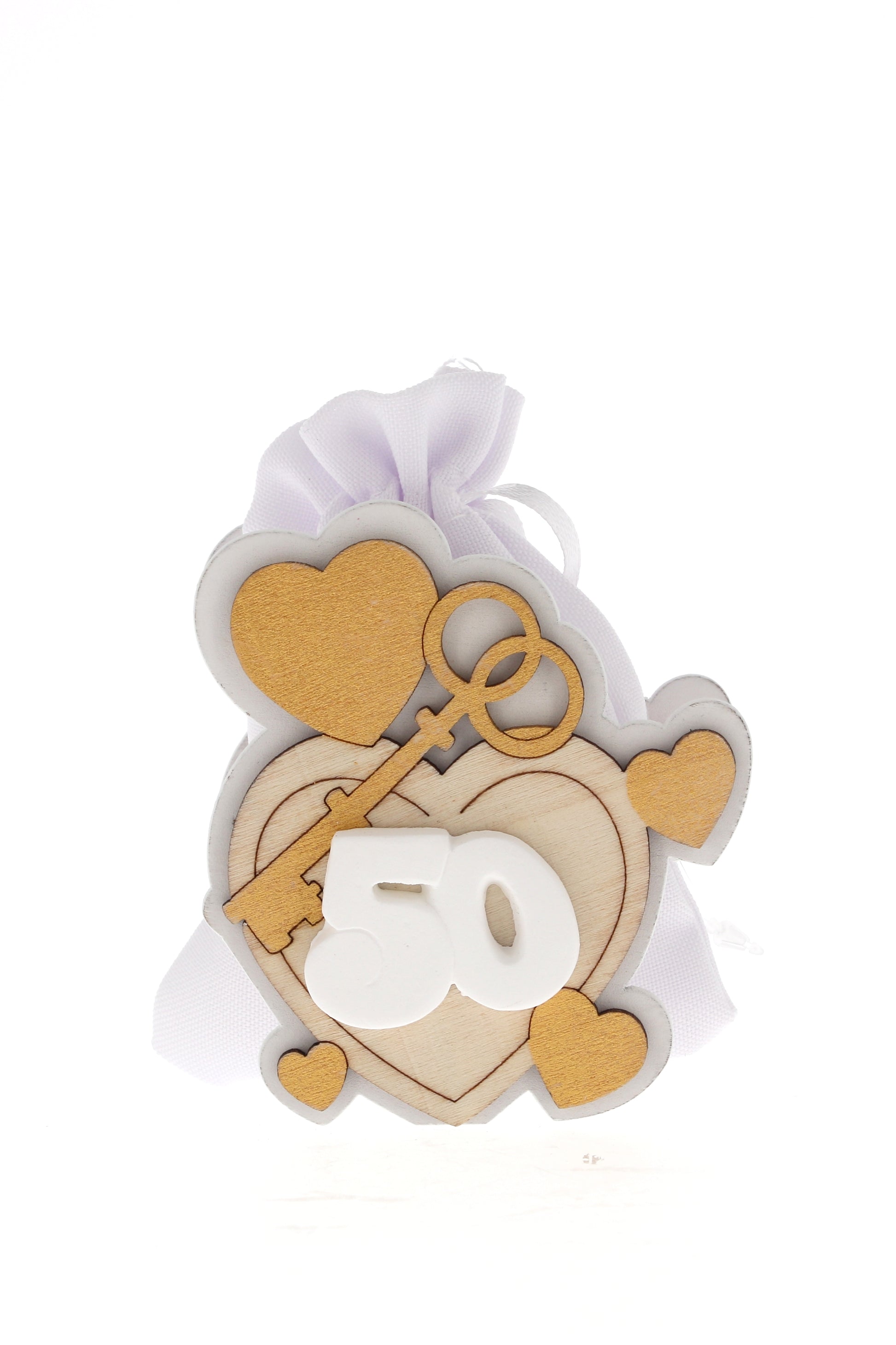 Sacchetto per confetti su Cuori in legno e numero 50 in porcellana. Altezza 8 cm