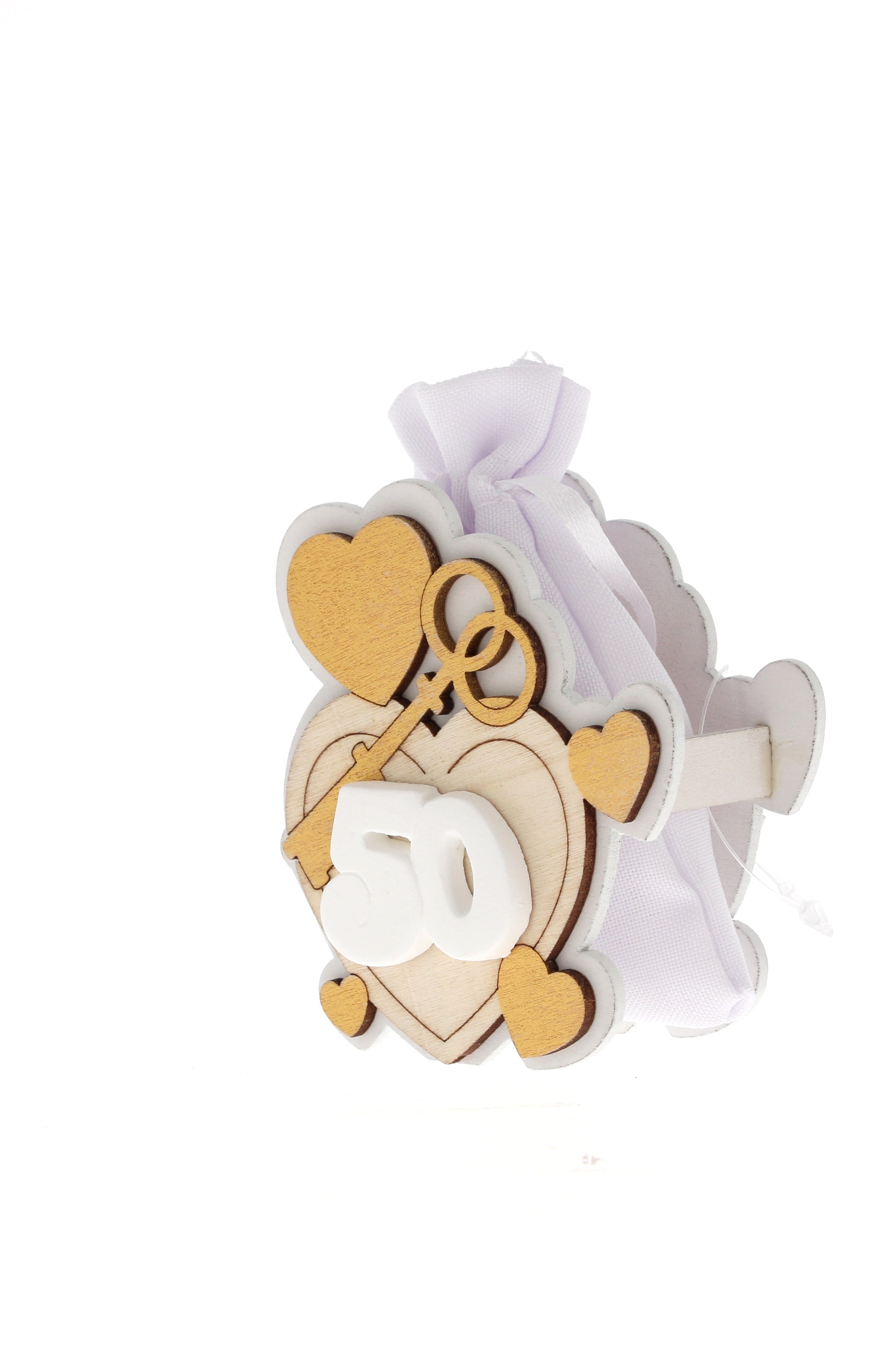 Sacchetto per confetti su Cuori in legno e numero 50 in porcellana. Altezza 8 cm