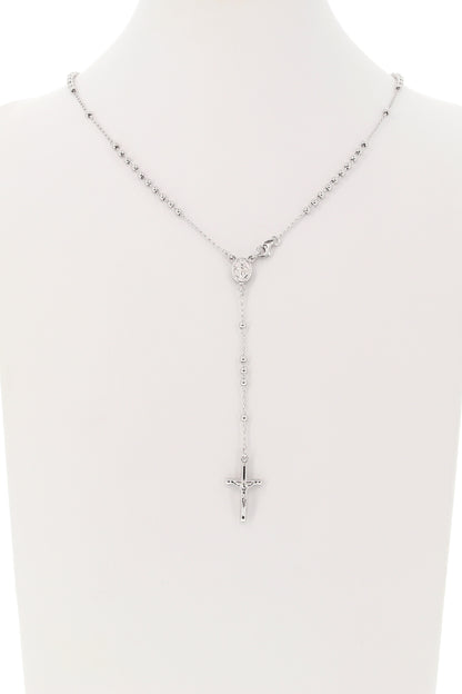 Rosario in argento indossabile con Crocifisso e grani diametro 0,3. Lunghezza 44 cm