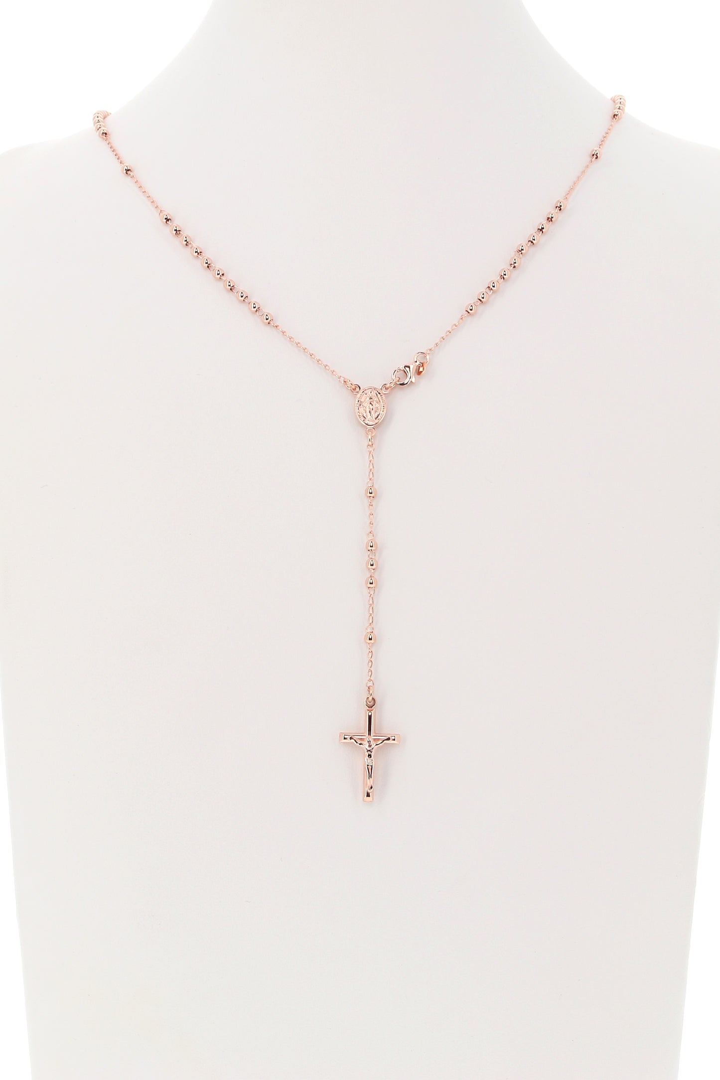 Rosario in argento indossabile con Crocifisso e grani diametro 0,3. Lunghezza 44 cm