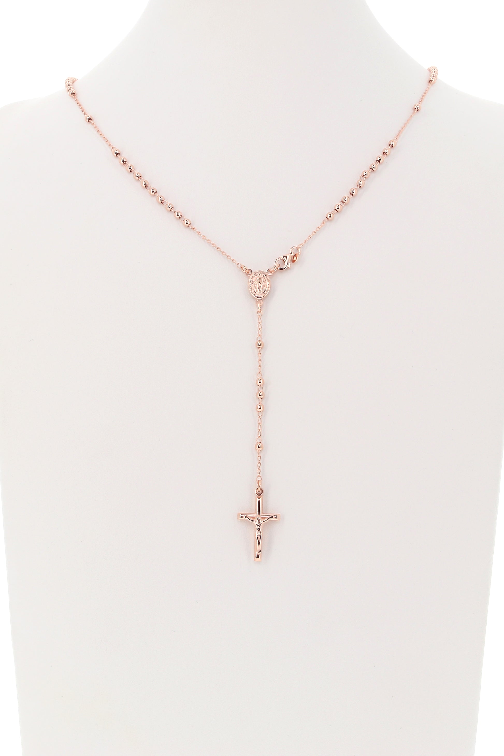 Rosario in argento indossabile con Crocifisso e grani diametro 0,3. Lunghezza 44 cm