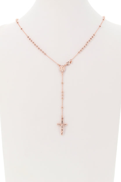 Rosario in argento indossabile con Crocifisso e grani diametro 0,3. Lunghezza 44 cm