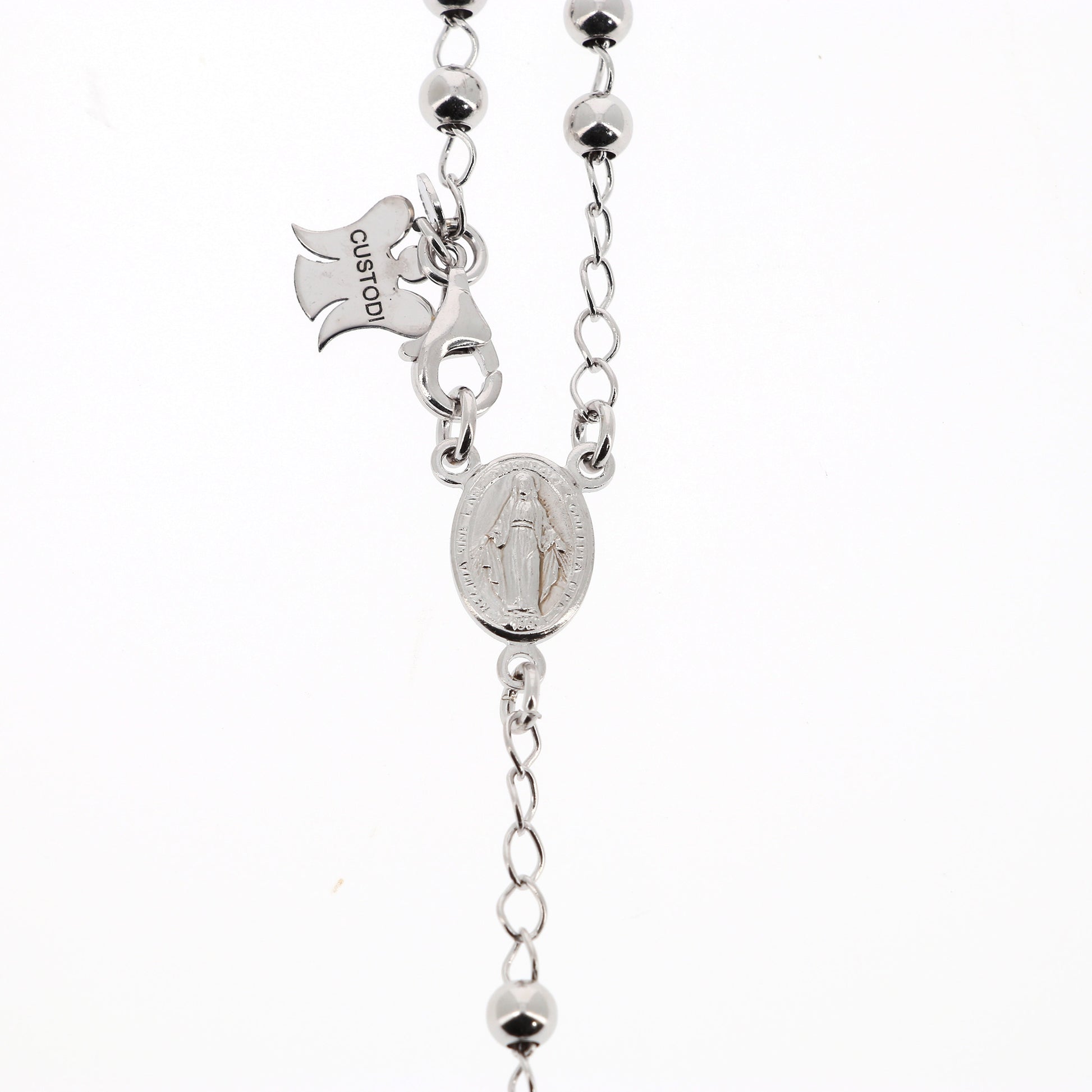 Rosario in argento indossabile con Crocifisso e grani diametro 0,4. Lunghezza 46 cm