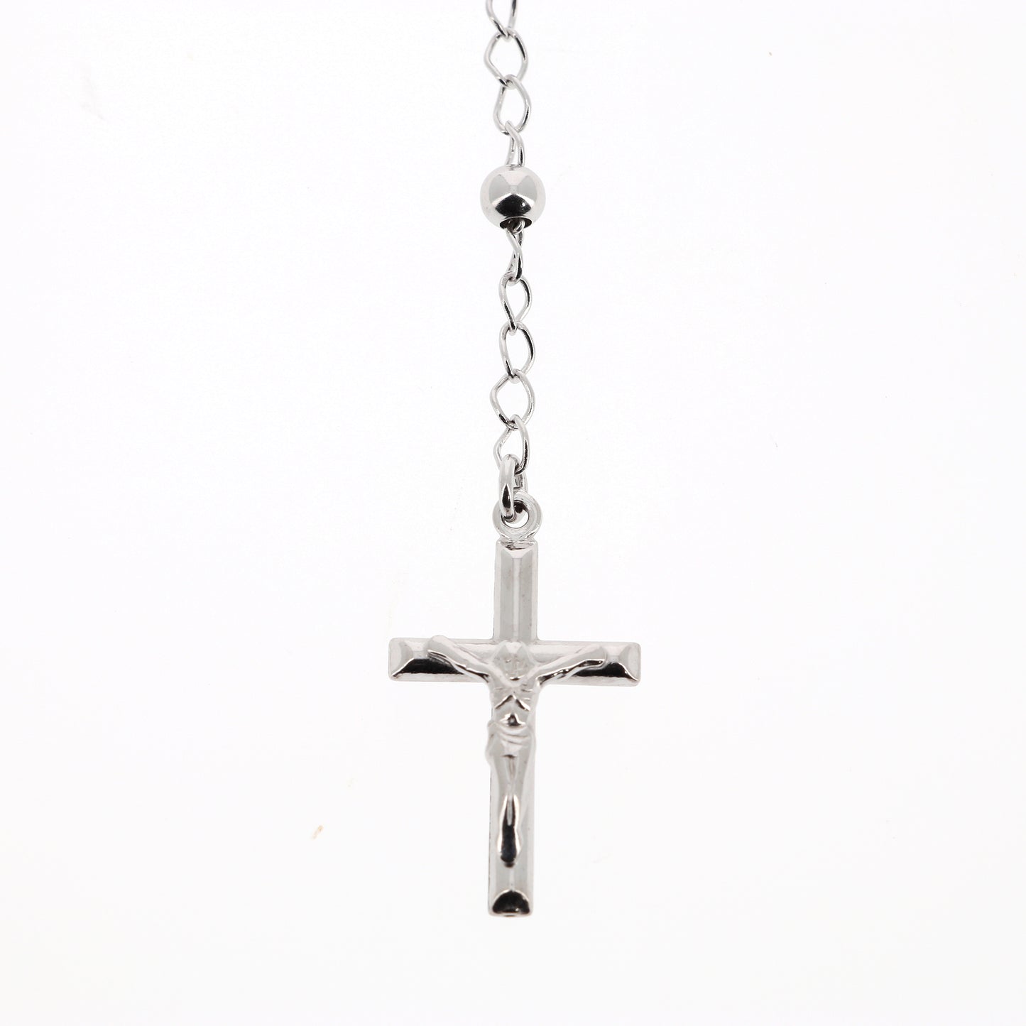 Rosario in argento indossabile con Crocifisso e grani diametro 0,4. Lunghezza 46 cm