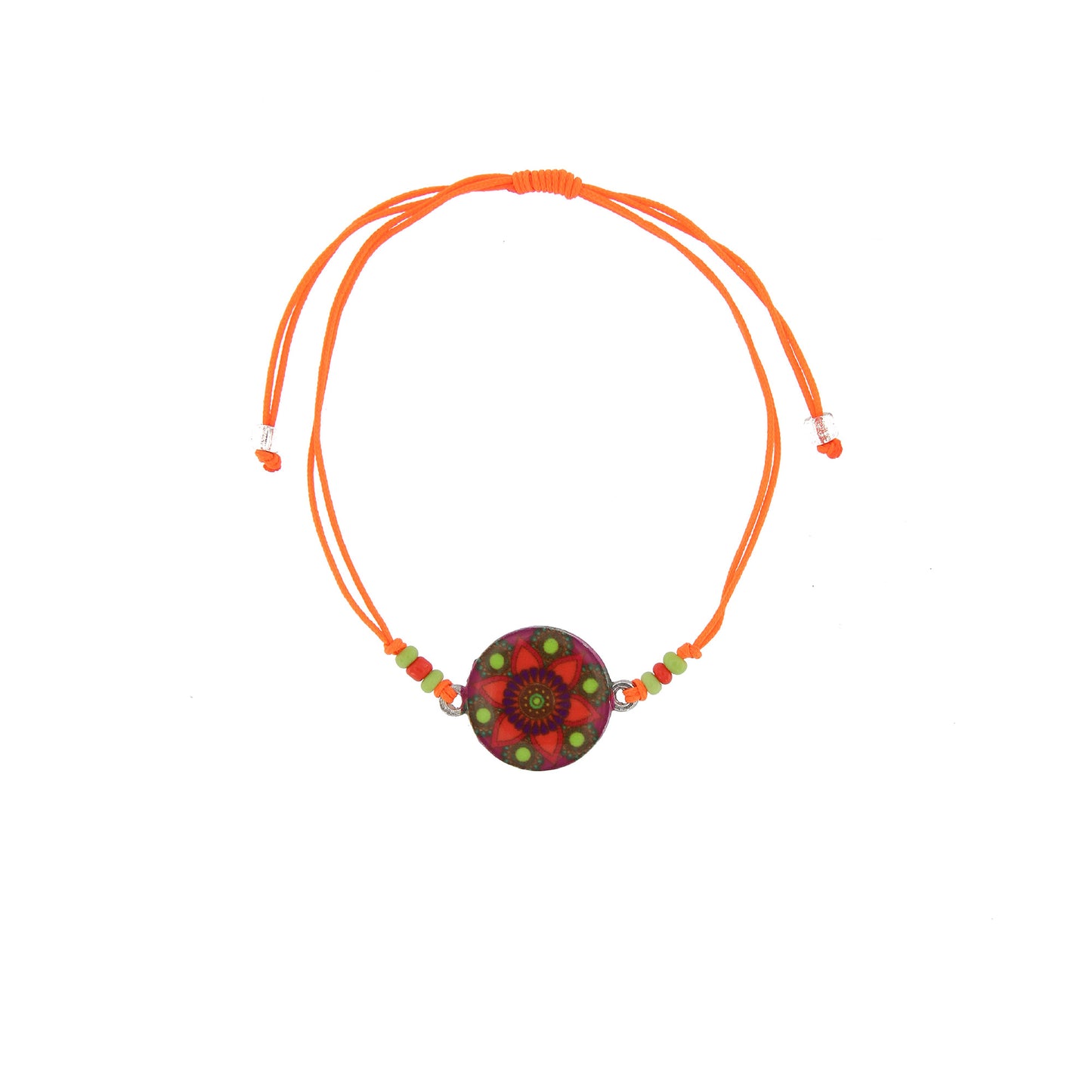 Bracciale in corda con ciondolo passante in colori assortiti. Regolabile
