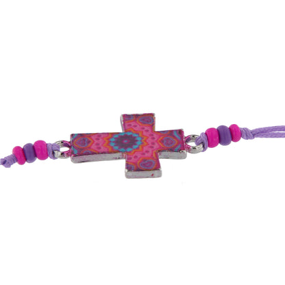 Bracciale in corda con ciondolo passante in colori assortiti. Regolabile