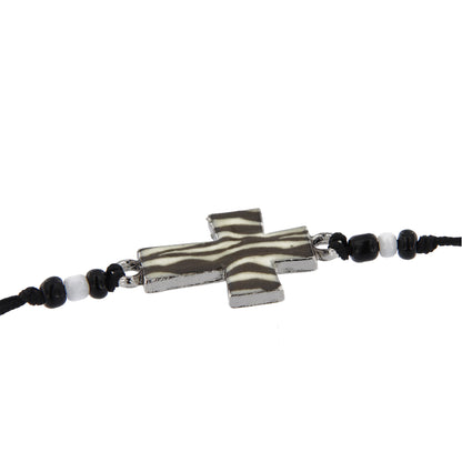 Bracciale in corda con ciondolo passante in colori assortiti. Regolabile