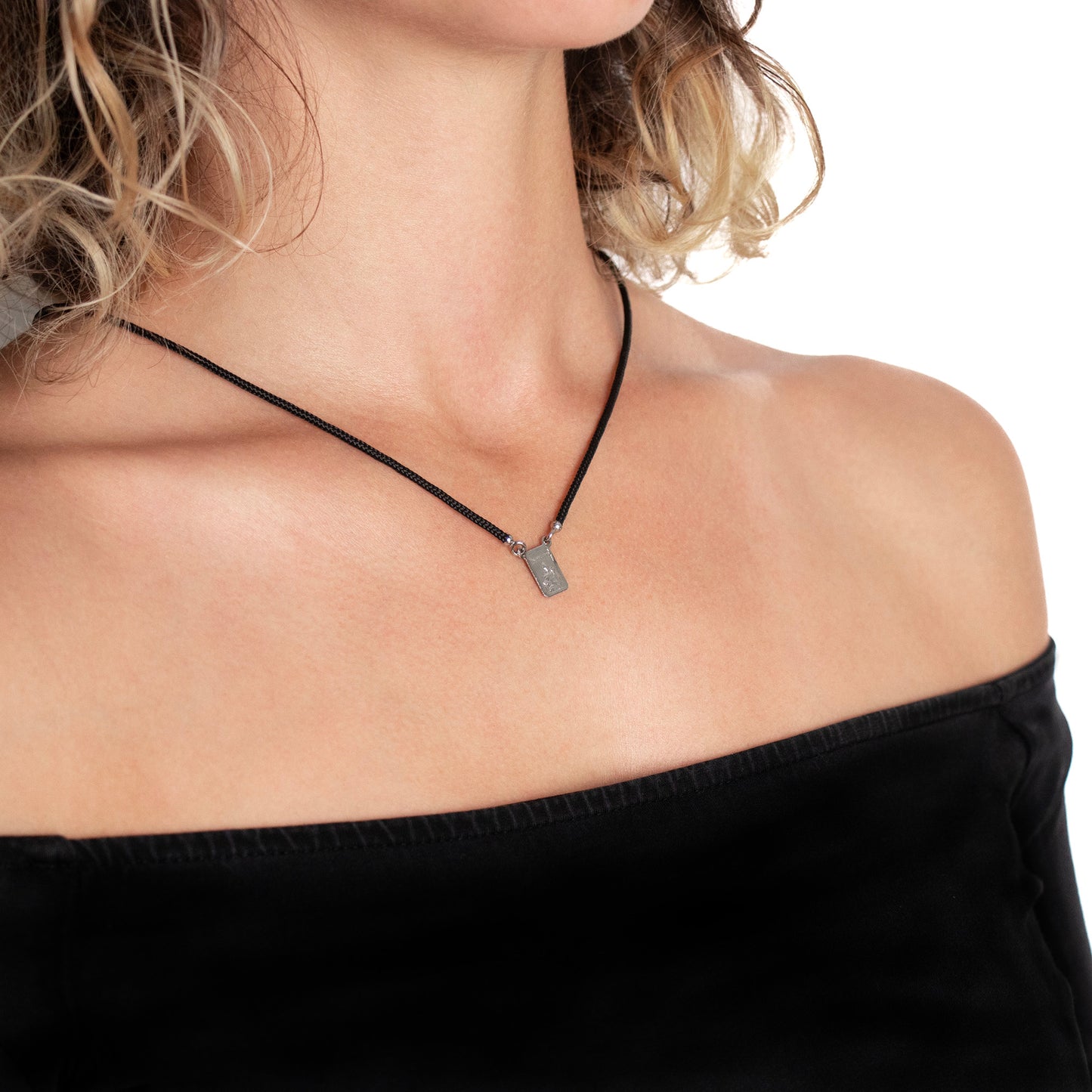 Scapolare del Carmelo con laccetto nero e medaglie in argento 925. Lunghezza 31,5