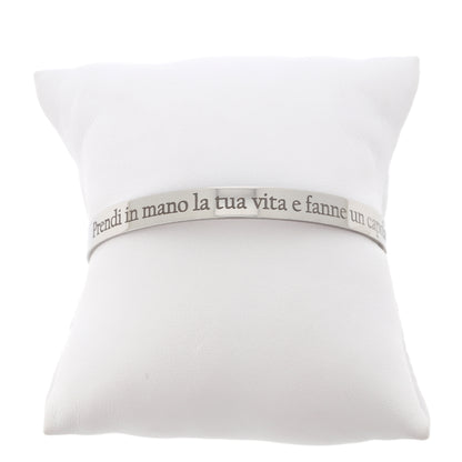 Bracciale rigido in acciaio con incisione