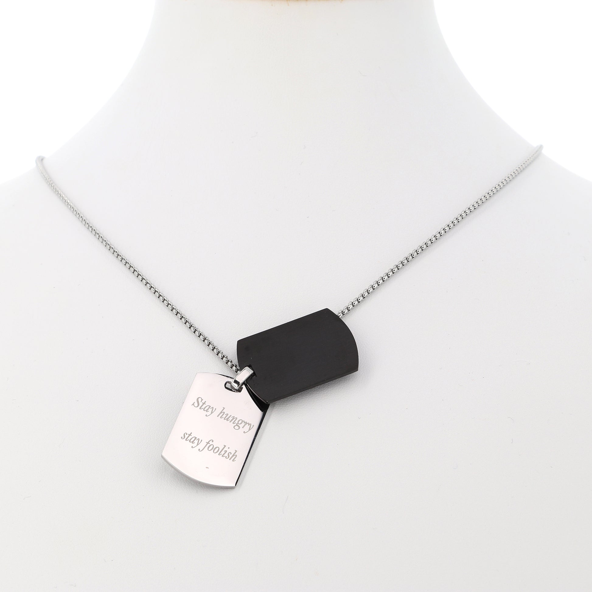 Collana da uomo con doppia placca in acciaio e incisione