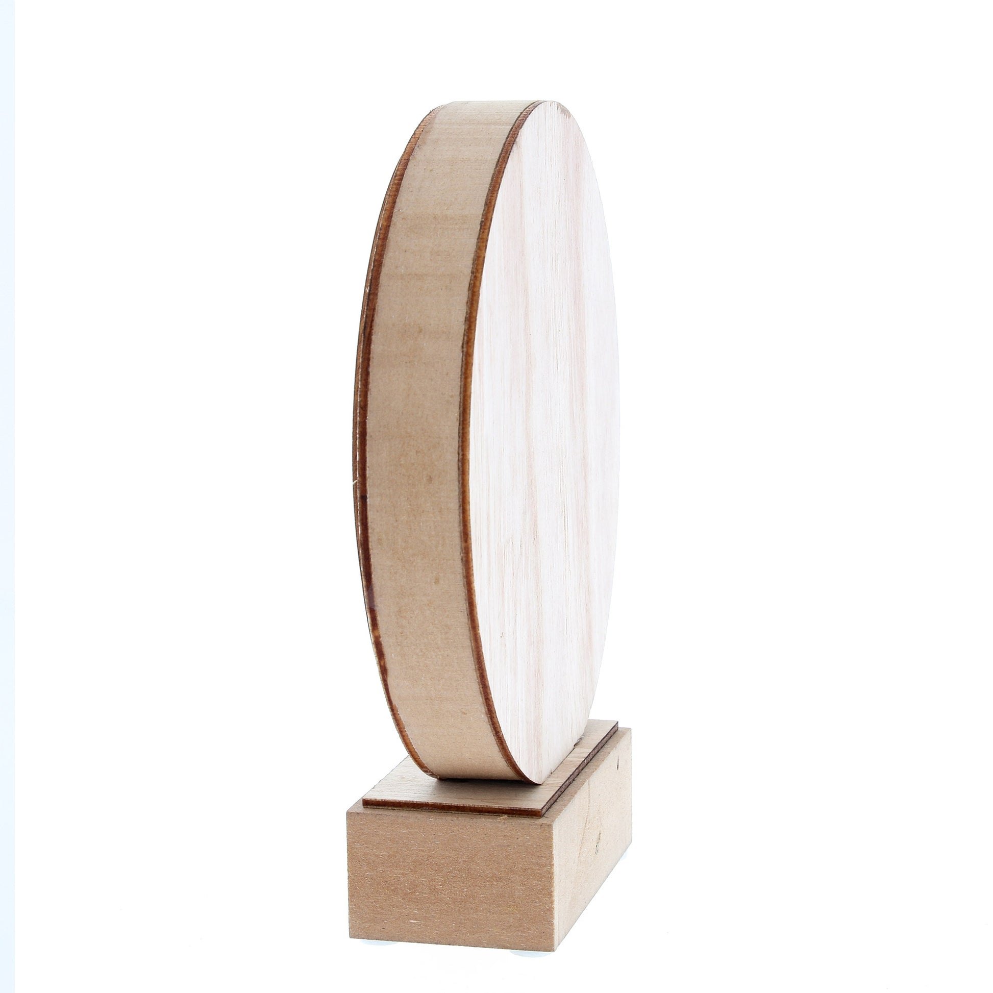 Cerchio su base in legno con rappresentazione di Giuseppe e Maria con asino. Con luce. Altezza 20 cm