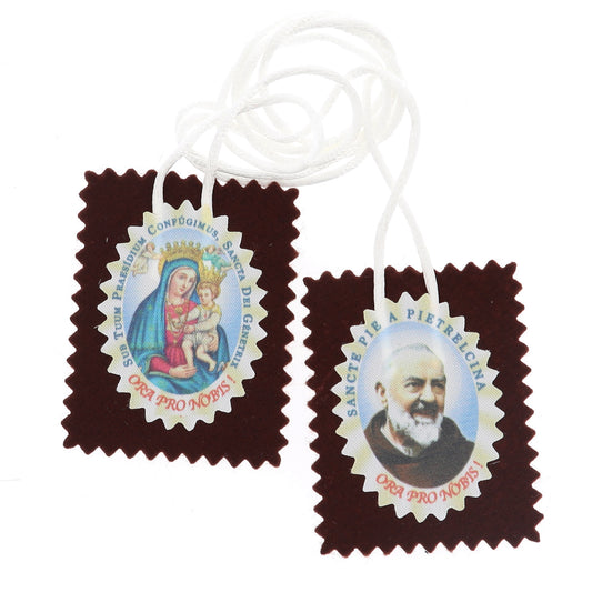 Scapolare in stoffa San Pio. Dimensioni. Dimensioni 7x5,5 cm