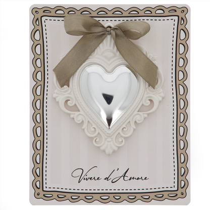 Cuore Votivo moderno in resina - cuore argentato e cornice madreperla. Dimensioni 14x17,5 cm
