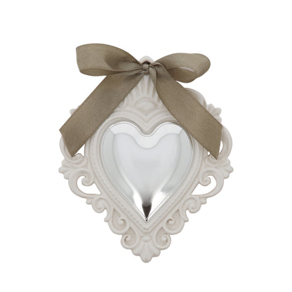 Cuore Votivo moderno in resina - cuore argentato e cornice madreperla. Dimensioni 14x17,5 cm
