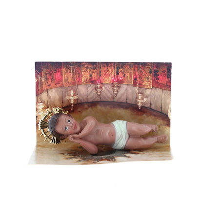 Gesù Bambino di Bethlehem in scatolina con grotta della Natività. Altezza 12 cm