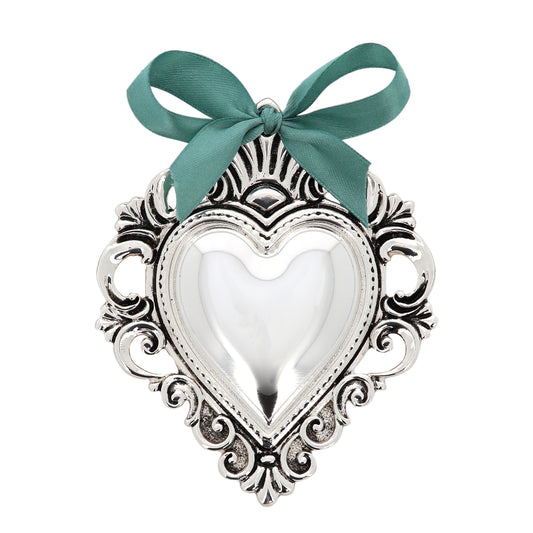 Cuore Votivo in resina argentata. Dimensioni 14x17,5 cm