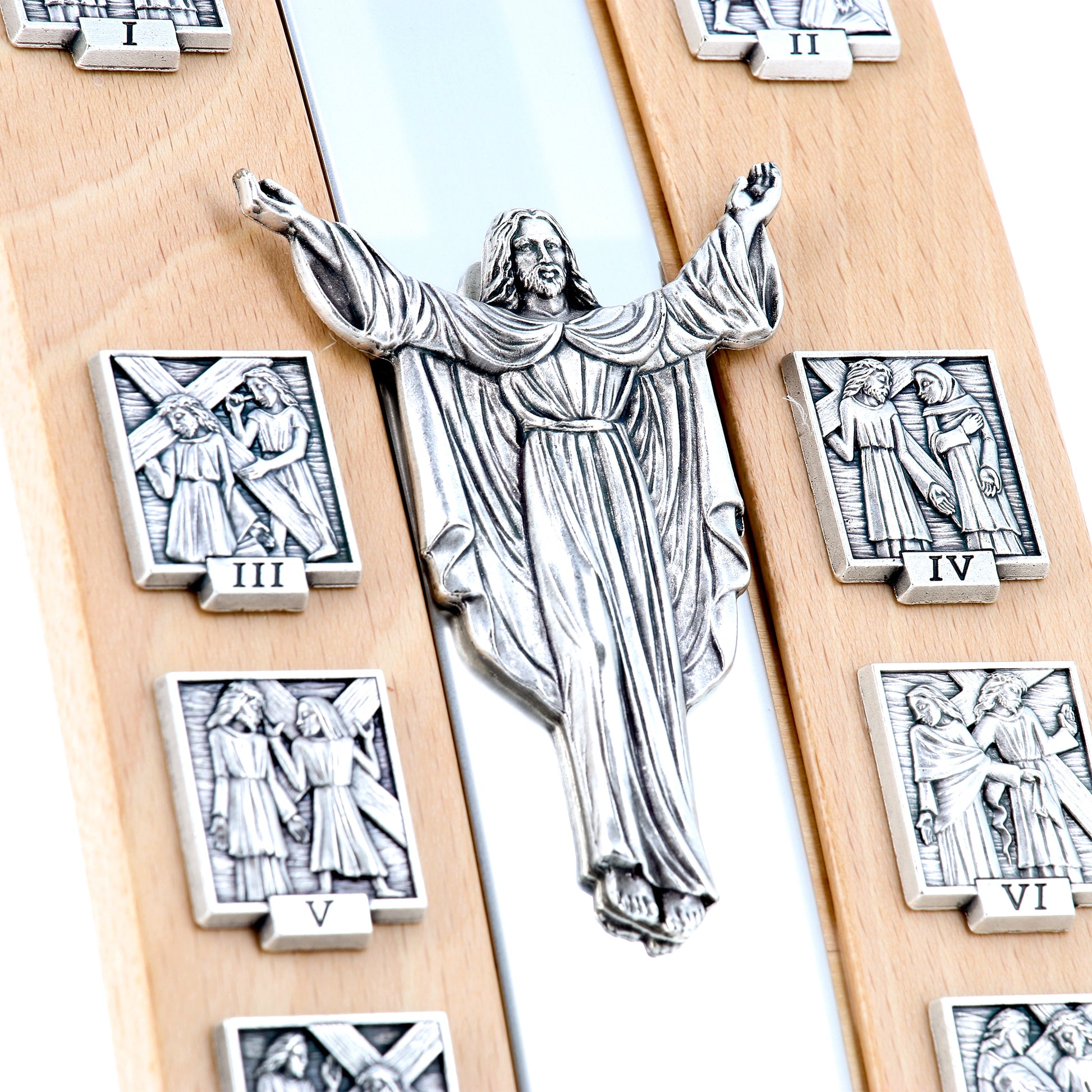Via Crucis da appoggio in legno verniciato. Altezza 30 cm