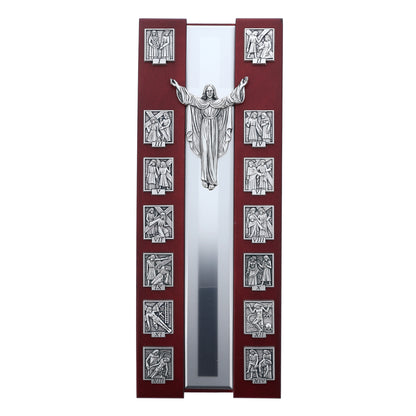 Via Crucis da appoggio in legno verniciato mogano. Altezza 30 cm