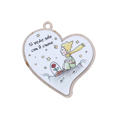 Immagine Piccolo Principe in legno a forma di cuore, con magnete e cordoncino. Altezza 8,5 cm